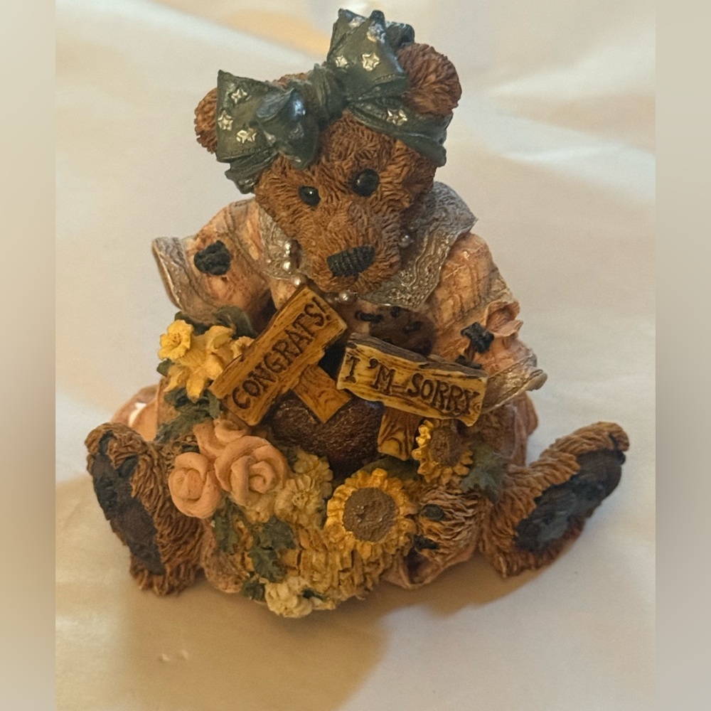 Boyd's Bear Bearstone Figurine "Justina The Message Bearer" 1995 Collectible.